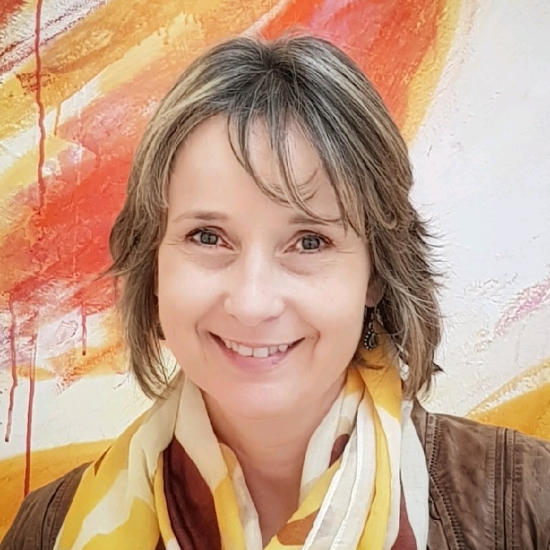 Emmanuelle-Guillerot-LinkediN-(1).jpeg?width=1400